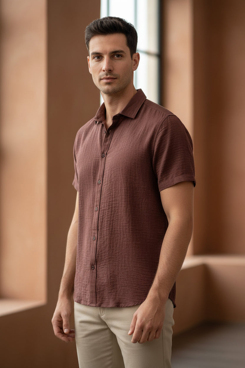 Camisa GOLLUM 219 Slim Fit de manga corta para hombre de la marca FITTERS ORIGINALS, mostrando el diseño y el ajuste ajustado.