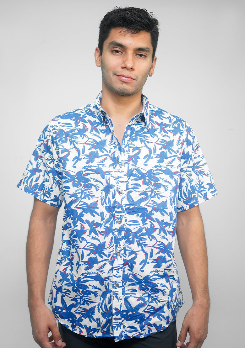 Camisa corta relax azul de la marca Fitters Originals, con manga corta y estilo casual para hombres.
