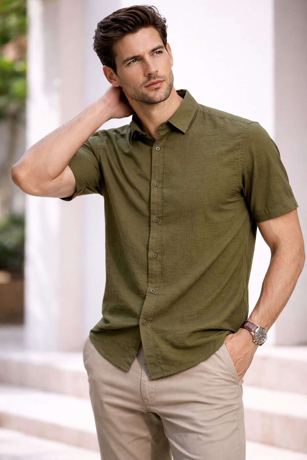 Camisa Slim Fit de manga corta FITTERS ORIGINALS en color vino, estilo elegante y ajuste ajustado para hombre.