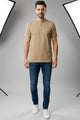 Polo HOLBOX en Cuello Mao – Beige y Vino