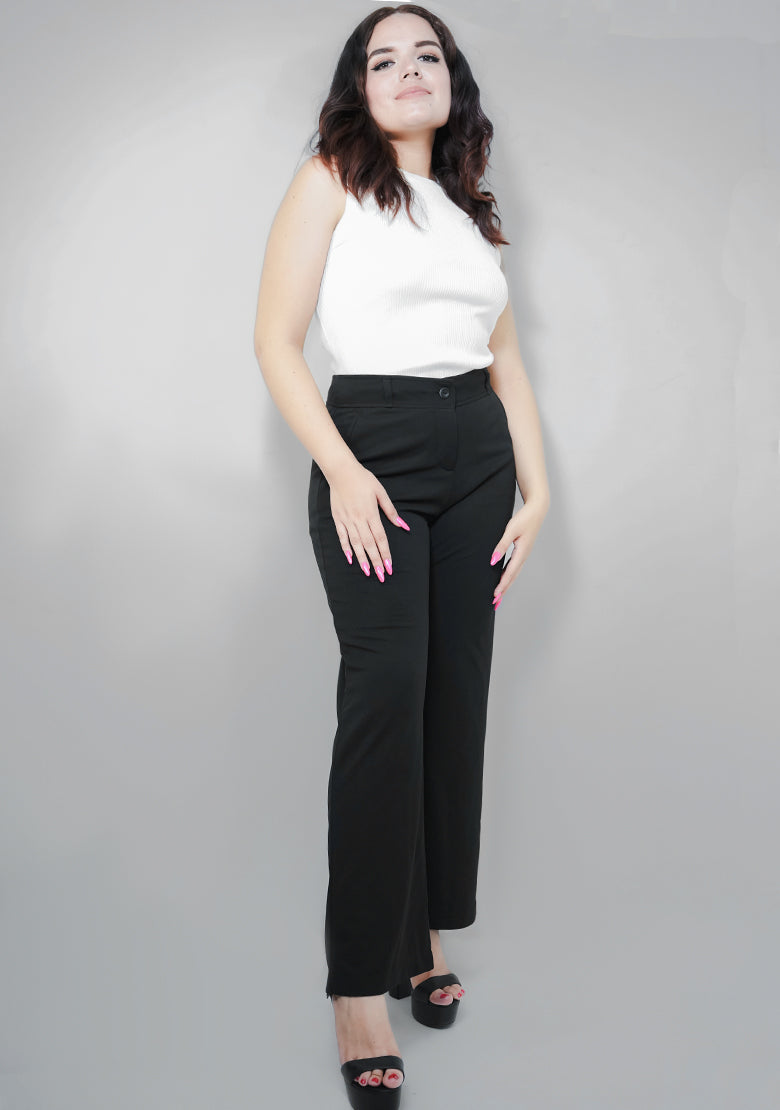 Pantalón para dama Instyle F. color negro, estilo moderno, con detalles en las costuras y ajuste cómodo.