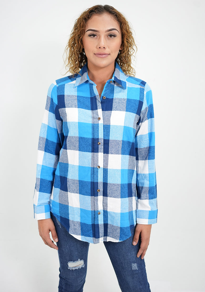 Camisa de franela azul de manga larga para dama de la marca IF FITTERS ORIGINALS, con diseño cómodo y casual.