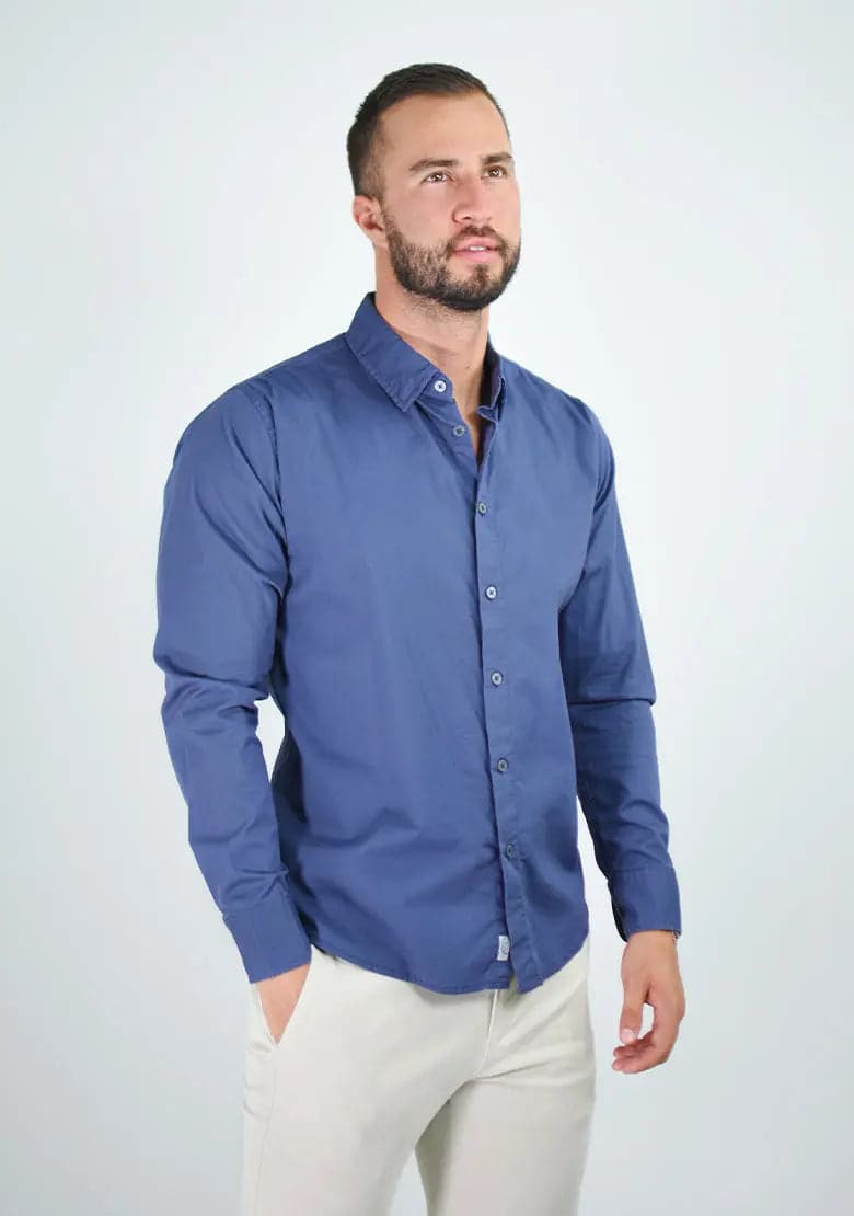 Camisa de manga larga slim fit de IF FITTERS ORIGINALS en color gris oxford, estilo casual y moderno para hombre.