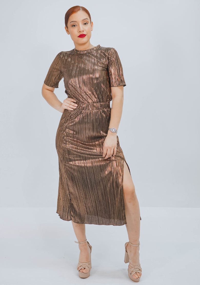 Vestido para dama Instyle F. Lince 8748 en tono cobre, diseño elegante y moderno, con detalles en la tela.